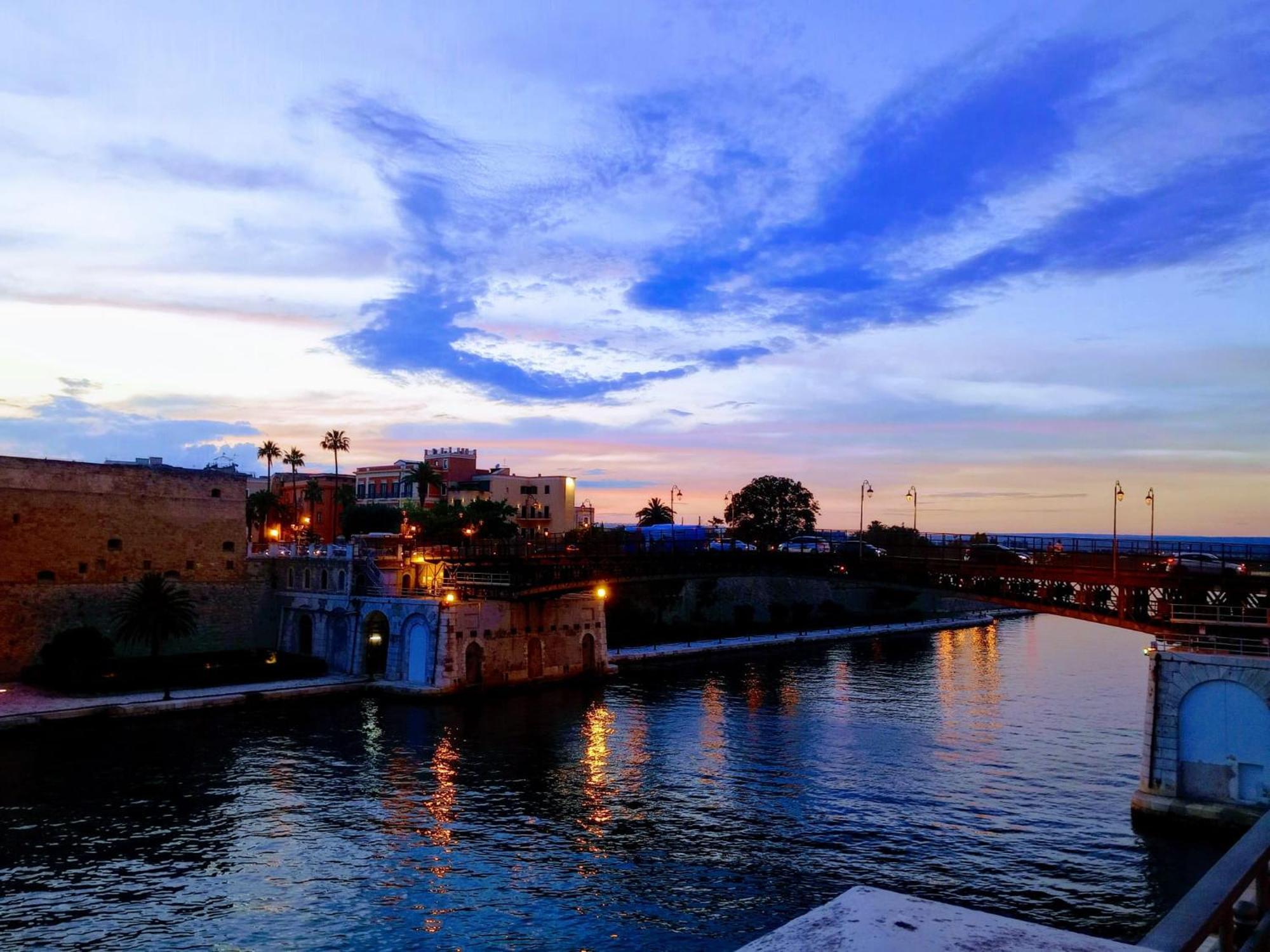 Sweet Home Tra I Due Mari Taranto Luaran gambar